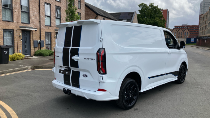 Ford Transit Custom 320 L1 Diesel Fwd 2.0 EcoBlue 150ps H1 Van Sport - Image 10